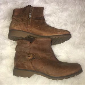 Women’s Teva booties size 8